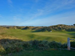 Barnbougle (Dunes) 6th Back